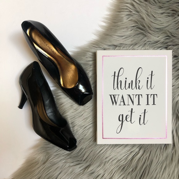 Arturo Chiang Shoes - 🌻4/$25 SALE!🌻 Arturo Chiang | Peep-Toe Heels